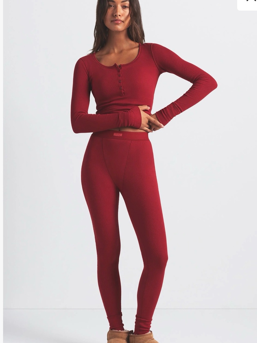 Set! SKIMS Brick Red Holiday Snowflake Knit Top XS and Leggings Set XS